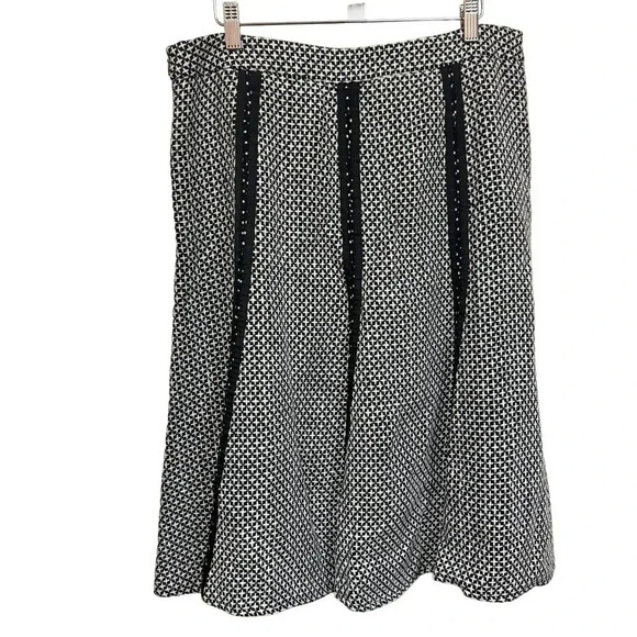 New Yarns & Stitches Knit Geometrical Print Flare Full Skirt Plus Size Womens 16 - Picture 7 of 13